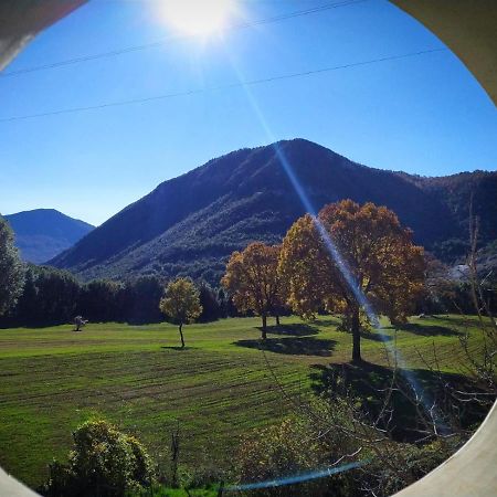 Agriturismo Colloreto モラーノ・カーラブロ エクステリア 写真