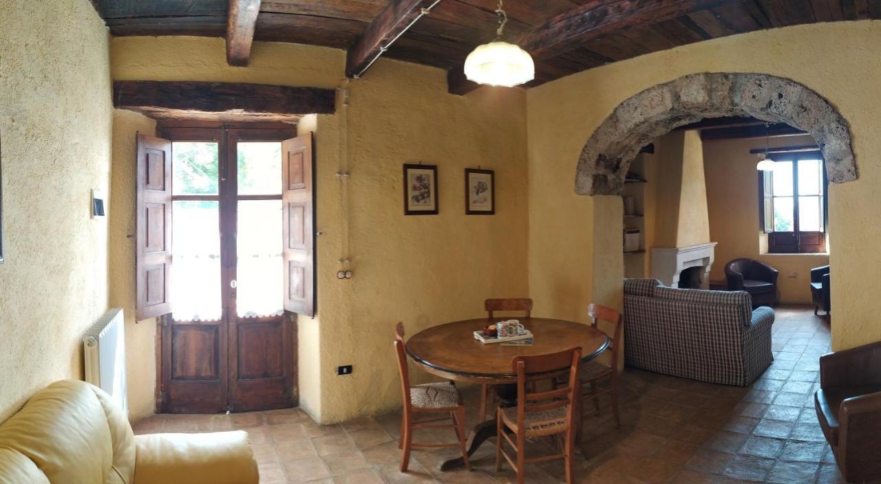 Agriturismo Colloreto モラーノ・カーラブロ 部屋 写真